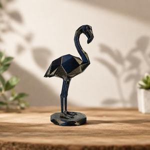 Dekorativ flamingofigur – Geometrisk flamingoskulptur | Modern heminredning | 3D-utskriven dekor | Hylldekor
