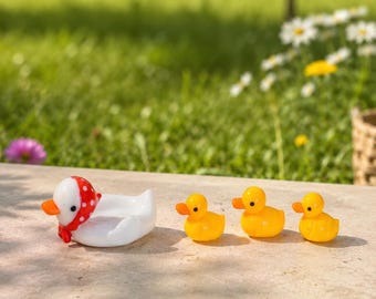 Handmade Glass Duck Figurine, Cute Mini Duck Family Decor, Yellow Duckling Sculpture, Small Animal Desk Ornament, Christmas gifts