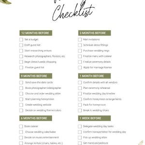Peut inclure: Une liste de contrôle de mariage blanche avec des accents de feuilles aquarelle vertes dans les coins supérieurs et inférieurs. Le texte comprend le titre Wedding Checklist et des tâches organisées par périodes de 12 mois à 1 semaine avant.