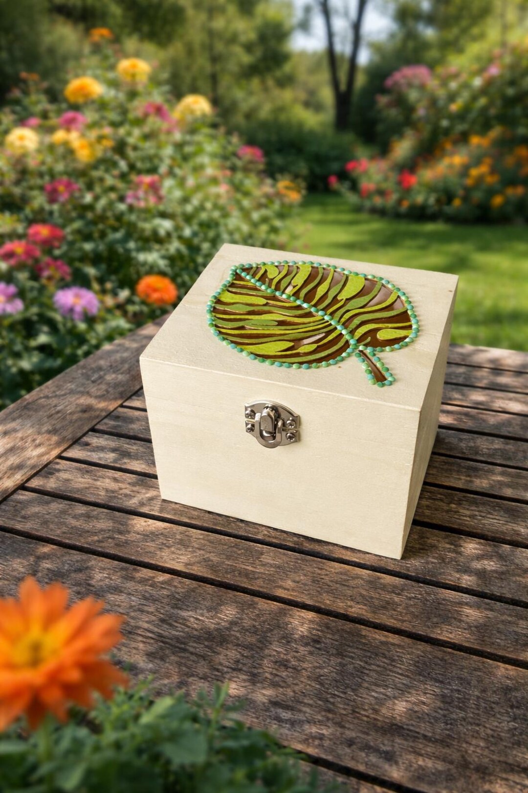 Square Leaf Box - Etsy