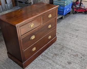 Antique  chest of 2 over 2 wide drawers    tc290626a
