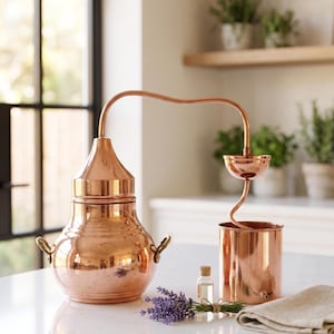 Handgemaakte koperen alembic distilleerder, etherische olie distilleerder, hydrosol still, kruiden hydrosol distilleerder, koperdestillatiekit, thuisdistilleerder