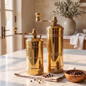 Juego de molinillos de pimienta de latón hechos a mano, molinillo turco de sal y pimienta, molinillo de especias tradicional, molinillo de café antiguo, decoración de cocina