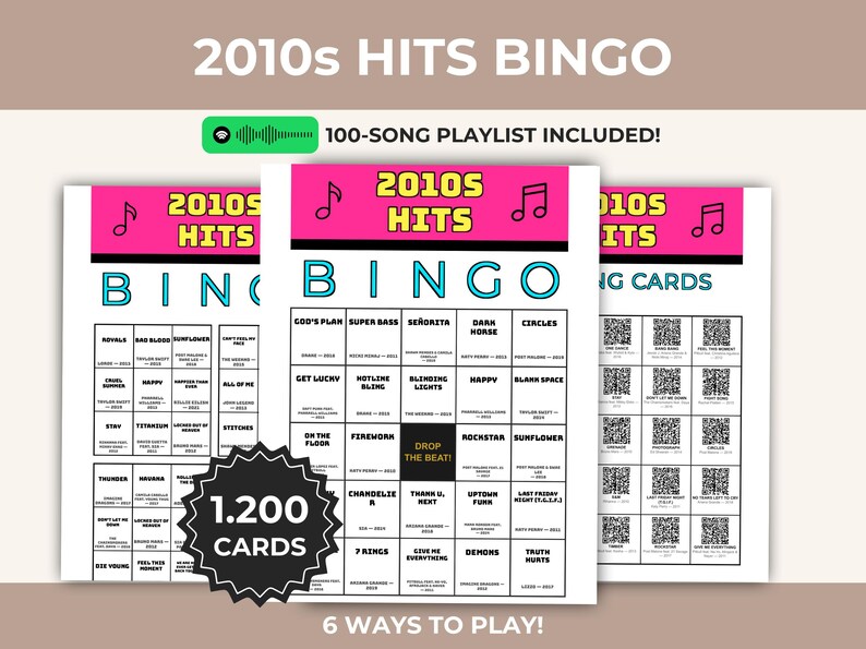 Puede incluir: Juego de bingo 2010s Hits con tres tarjetas blancas con encabezados rosas, iconos de notas musicales y t&iacute;tulos de canciones en cuadr&iacute;cula. Incluye una lista de reproducci&oacute;n de 100 canciones, 1.200 tarjetas y 6 formas de jugar con c&oacute;digos QR.