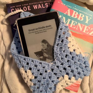 Handmade Crochet Kindle Sleeve | Granny Square E-Reader Case (Green/Cream or Blue/White)