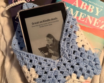 Handmade Crochet Kindle Sleeve | Granny Square E-Reader Case (Green/Cream or Blue/White)