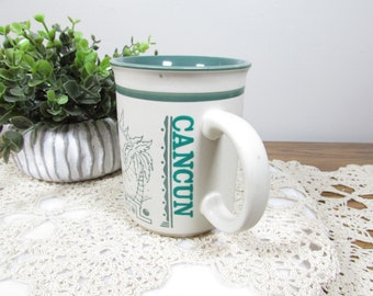 Vintage Green Cancun Mexico Travel Souvenir Mug