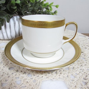Hutschenreuther Tirschenreuth Gold‑Trim Demitasse Cup & Saucer, Germany