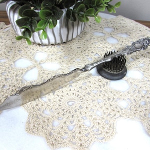 Vintage 1847 Rogers Bros Columbia Silverplate Twisted Master Butter Knife Monogram W