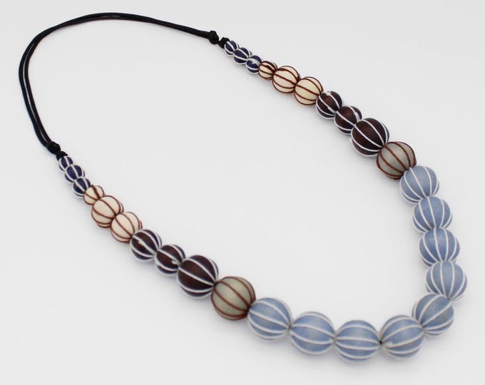 コーラルビーズネックレス XHk18PGoBnes.jpg?width=768