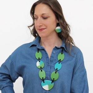 Green Link Statement Necklace, chain necklace,green blue necklace, statement necklace, bold necklace, dramatic necklace, adjustable necklace