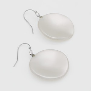 Pearl Opaline Earring, dangle earrings, vivid earrings, shimmery earrings, pearl-like earrings, statement earrings, bold earrings,