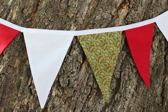 CHRISTMAS DECOR -- fabric banner -- holly pennant fabric flag banner -- holiday fabric bunting -- Christmas party pennant garland Il_570xn