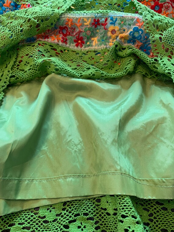 Vintage bright green cotton lace floral Mexican w… - image 9