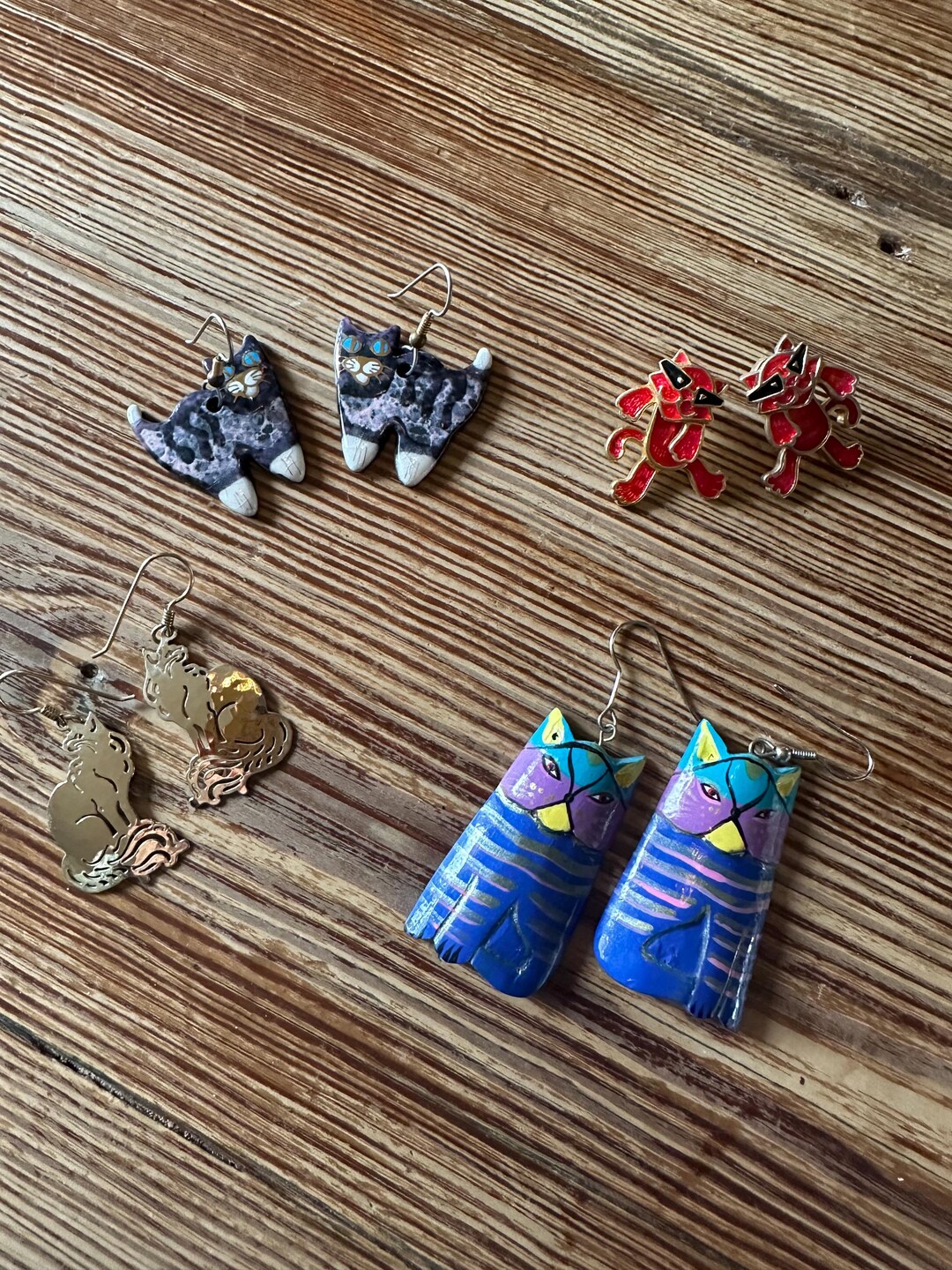 Two Tone CZ Decorated Bow Tie Kitty Cat Earrings