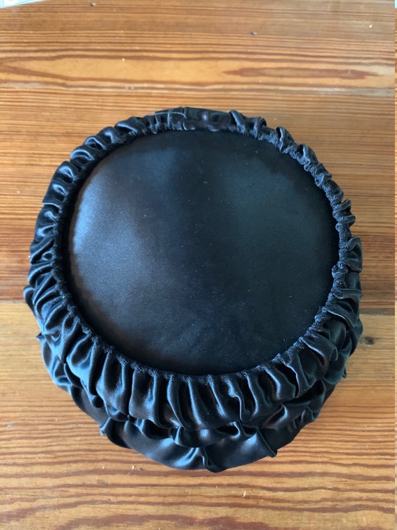 Vintage black satin pill box hat - image 4