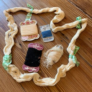 Vintage lot of embroidery floss, mending yarn, thread