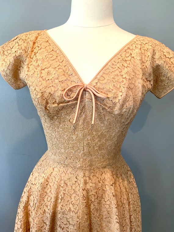 1950s Ransahoffs blush pink lace cocktail dress-2… - image 3