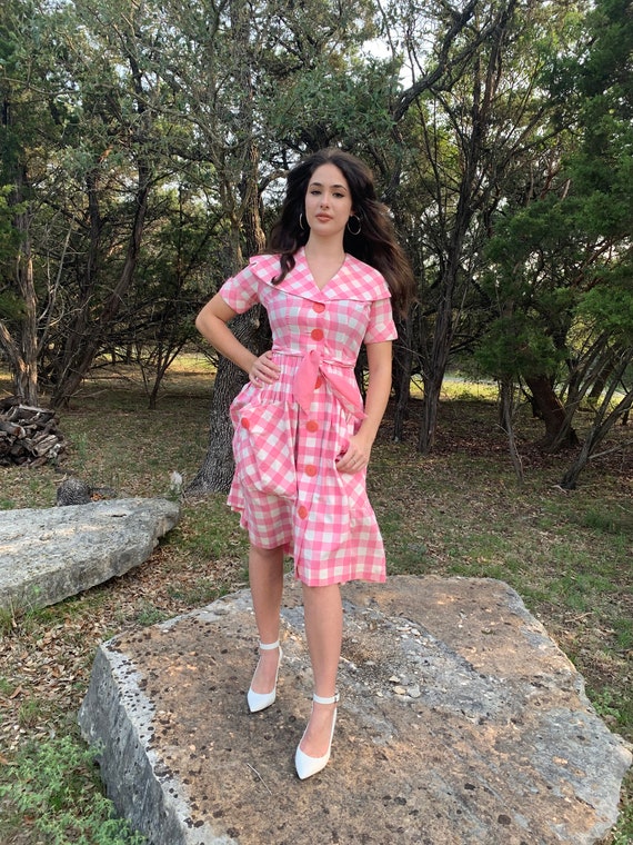 Darling 50s pink gingham cotton dress-26"W - image 2