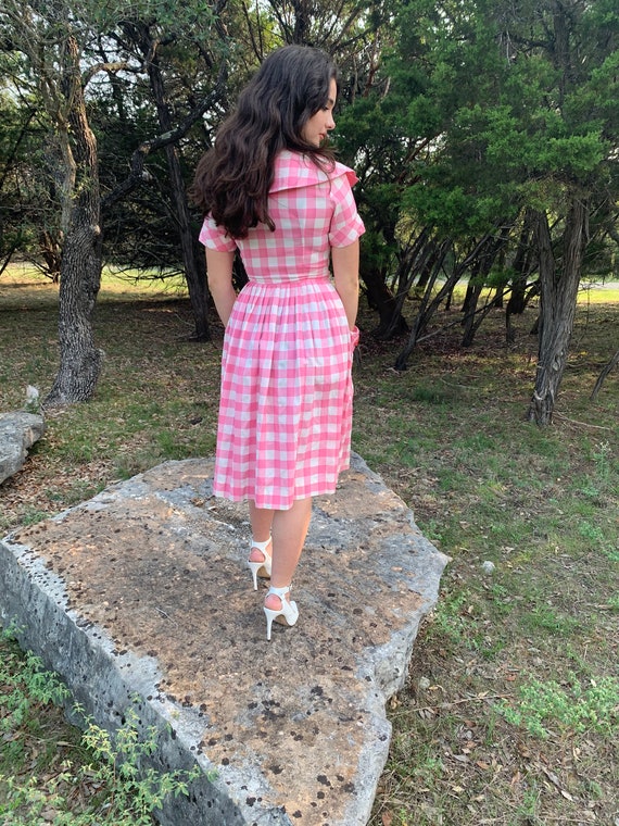 Darling 50s pink gingham cotton dress-26"W - image 4