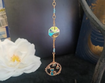 Cadena para celular con atrapasoles dorados de gato y estrellas