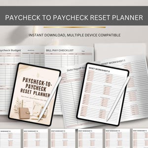 Könnte beinhalten: Ein digitaler Finanzplaner mit dem Titel "Paycheck to Paycheck Reset Planner". Das Bild zeigt ein Tablet, das das Cover des Planers anzeigt, zusammen mit verschiedenen Arbeitsblättern und einer Rechnungs-Checkliste. Der Planer ist für den sofortigen Download und mit mehreren Geräten kompatibel.