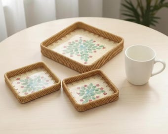 Set of 3 Woven Rattan Trays with Floral Design – Nature-Inspired Home Decor
