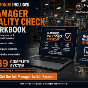 Op de afbeelding: Een Manager Reality Check Workbook systeem met een laptop die de cover toont, een fysiek boek en tekst die de tool voor leiders beschrijft. Het ontwerp gebruikt een donkerblauw en oranje kleurenschema met iconen voor reflectie.