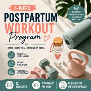 Könnte beinhalten: Ein 4-wöchiges Postpartum-Trainingsprogramm mit einer hellgrünen Yogamatte, einer rosafarbenen Kettlebell mit weißem Herz, einer klaren Wasserflasche mit Holzdeckel und rosa Herz sowie einer hellgrünen Hantel. Der Text enthält 12 Trainingseinheiten.