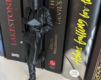 Décoration Bibliothèque Motard Dark Romance & Thriller