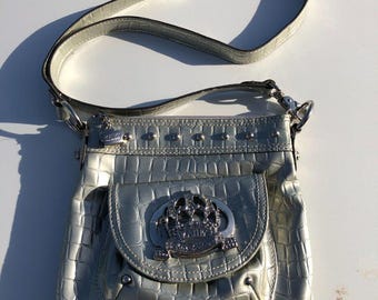Vtg Y2K Kathy Van Zeeland Silver Crossbody Bag Metallic Croc Crown Bling 9''x9''