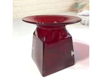 Vtg Krosno Poland Amaryllis Red Art Glass Vase Heavy Square Base Flared Rim 5.5"