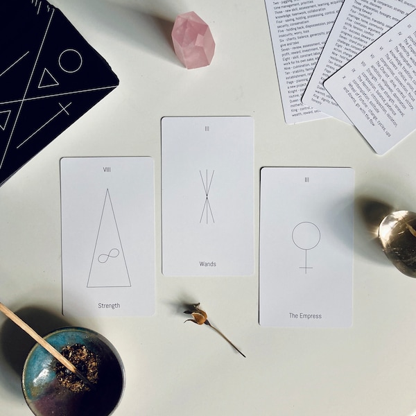 Minimalist Tarot Deck - FREE US SHIPPING