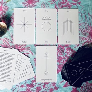 Minimalist Tarot Deck - Modern Black and White Tarot Cards