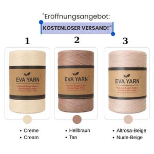Op de afbeelding: Drie cilindrische spoelen van natuurlijk papierraffia van Eva Yarn, genummerd 1, 2 en 3. Spoel 1 is crème, spoel 2 is lichtbruin en spoel 3 is nude-beige. Elke spoel heeft een bruine papieren band met de merknaam en productbeschrijving.
