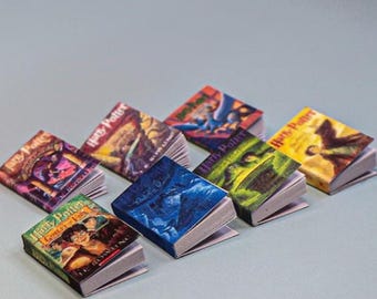 Libros de fantasía, libros para casas de muñecas a escala 1:12 de Harry Potter (juego de 7 libros)