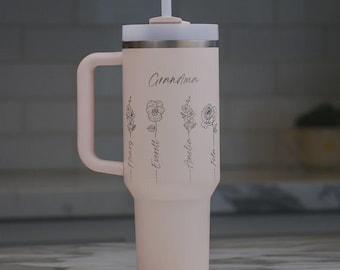 Vaso térmico de 40 oz con diseño de flor de nacimiento para la abuela, vaso térmico grande grabado a medida, regalo del Día de la Madre para la abuela, regalo personalizado para la abuela de parte de los nietos.