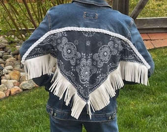Veste en jean à franges et dos bandana - Moyenne