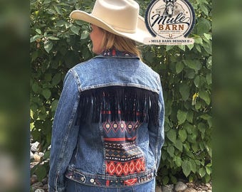 Veste en jean à franges noires
