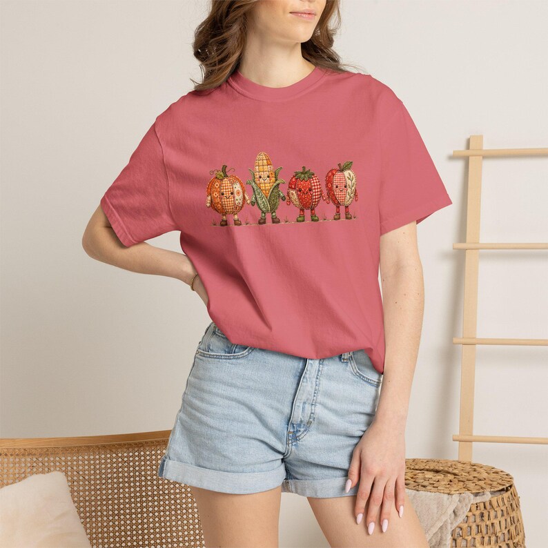 T-Shirt mit Erntegemüse | Herbstliches Patchwork-Design mit Kürbis, Mais, Tomate und Apfel Watermelon