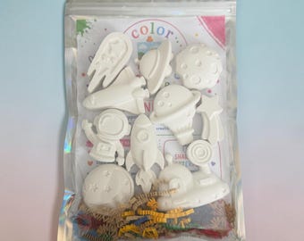 Gipsmalset zum Thema Weltraum, 3D-Kunst, kreative Bastelidee, Gastgeschenke, Raketen, Auf zum Mond