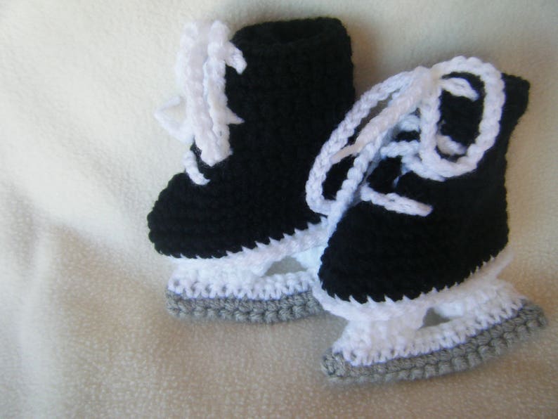 Crocheted Inspired Pittsburgh Penguins Hat Short Pants /& Hockey Skates Booties Set These Are Made to Order