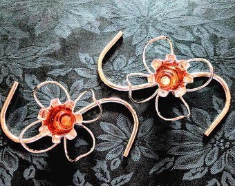W.T Rogers** Lustro Magic Candlesticks - MCM Gold Finish -  Vintage Loop Flower Design - Made in USA