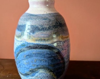 Handmade** Stoneware Bud Vase - Vintage Signed Studio Art 1994 - American Made in USA