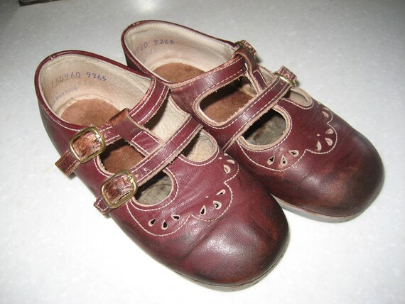 stride rite leather shoes