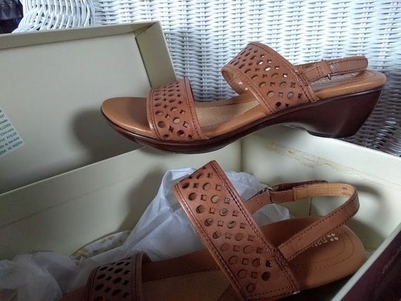 Vintage NEW NATURALIZER Leather Sandals -  Comfor… - image 3