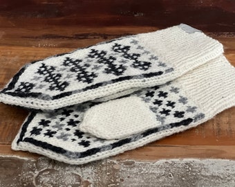 Hand Knit Mittens/ 100% Wool Mittens/ Soft Winter Gloves/ SandraStJu Design/ Handmade Mittens/ Winter Accessories