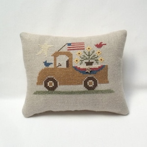 Americana Truck Mini Pillow: Patriotic Cross Stitch Farmhouse Decor