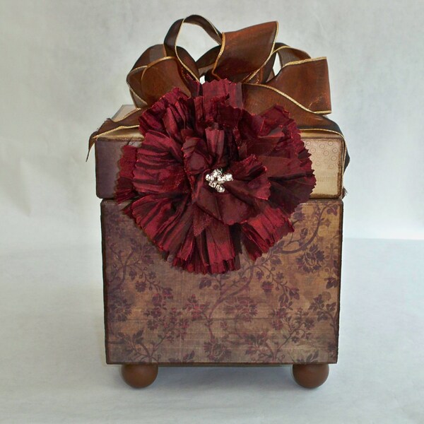 SALE!!  Orig 35.00 Maroon Decorative Box  ONLY 1 LEFT!! Order with or without the bow!!