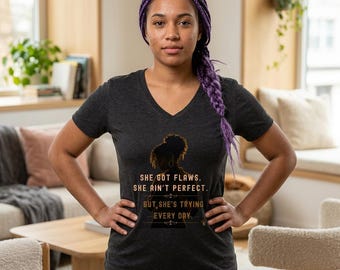 Un precioso diseño de inspiración campestre que rinde homenaje a las mujeres que no son perfectas, pero que nunca dejan de intentarlo.
